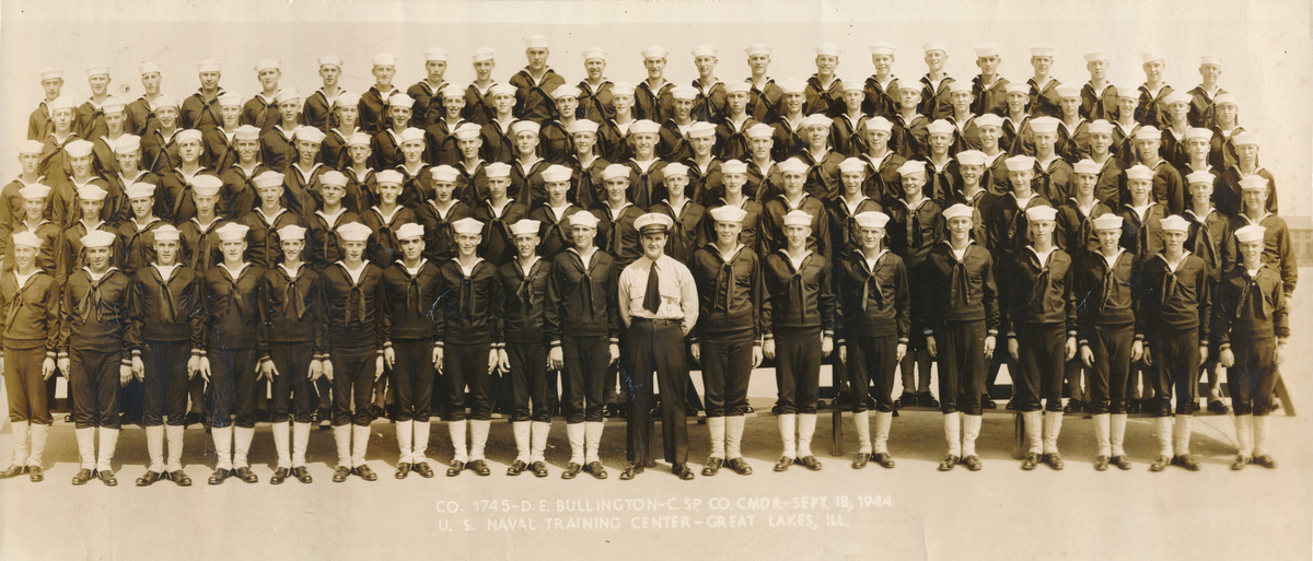 Crew of the LST-1041