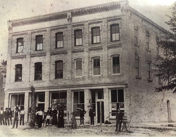 The Feaster building in Micanopy
