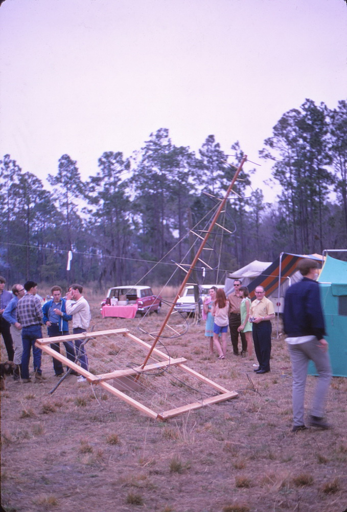 There was quite a crowd of people gathered to see the eclipse.